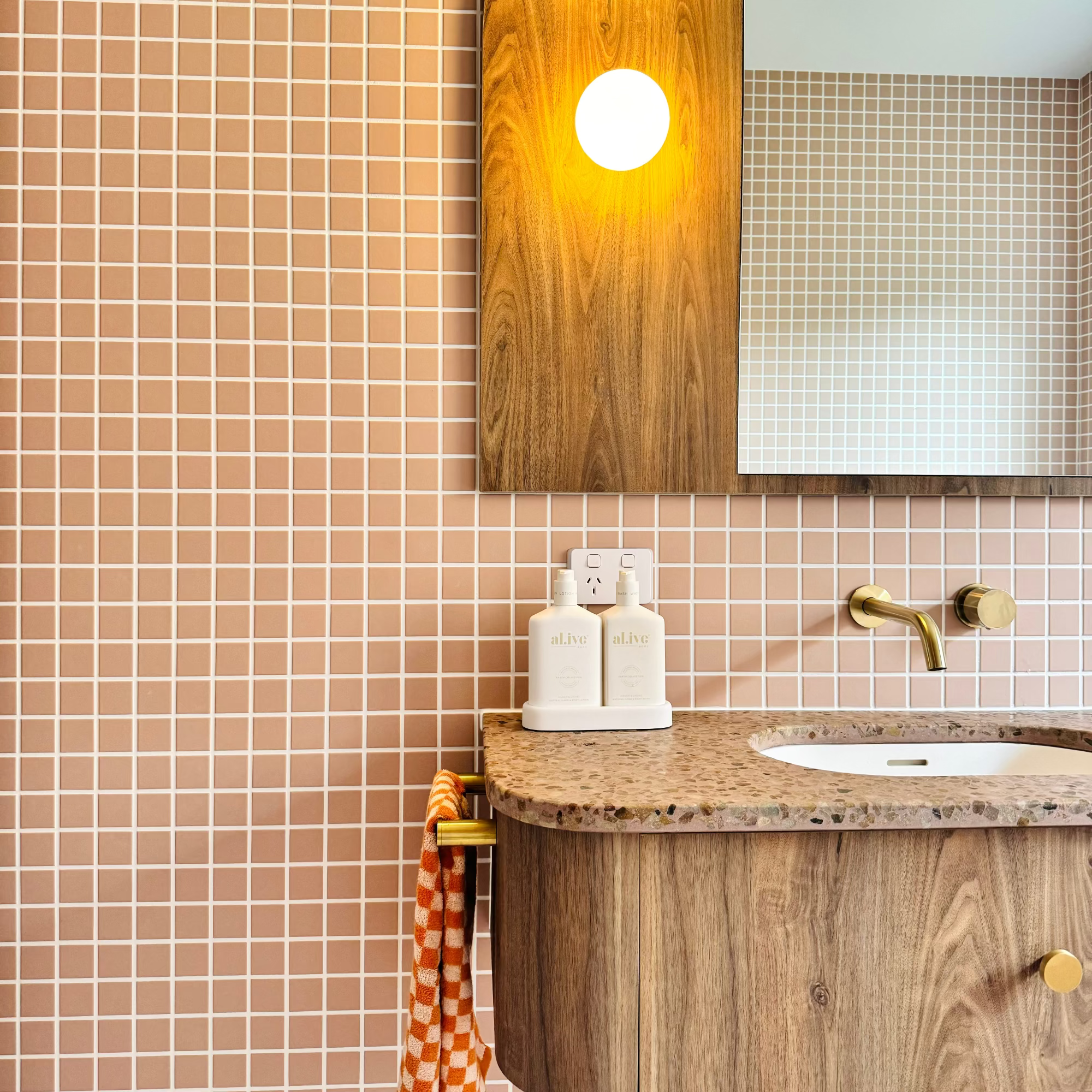 Checkerboard Towel Set