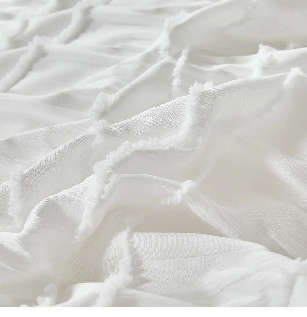 Maren Tufted Bedding Set