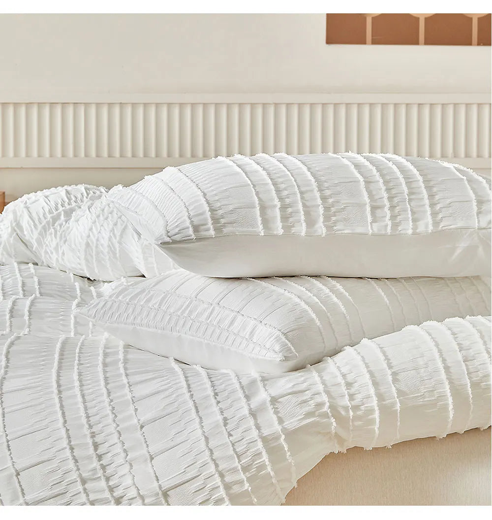 Maren Tufted Bedding Set