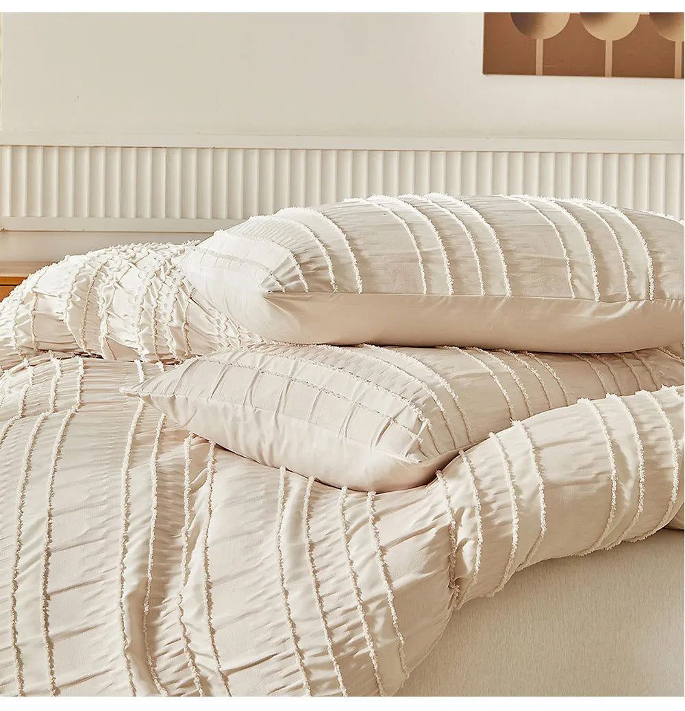 Maren Tufted Bedding Set