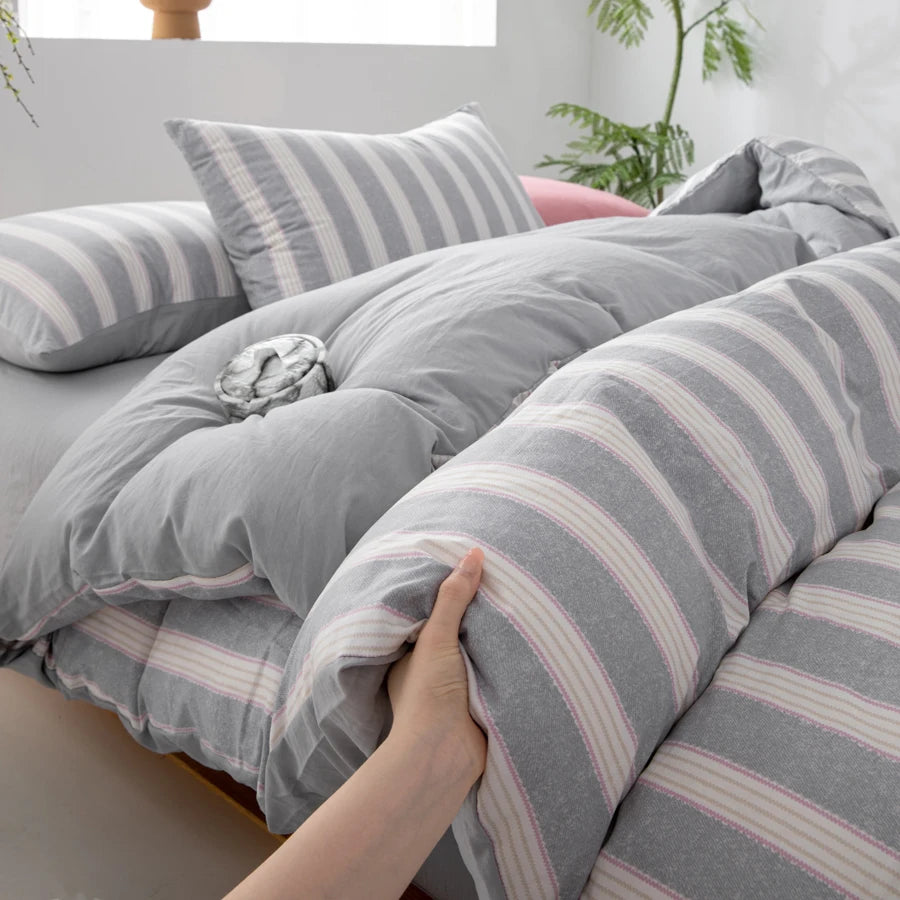 Elio Stripe Bedding Set