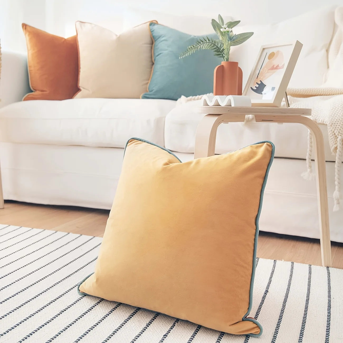 Valen Velvet Cushion Cover